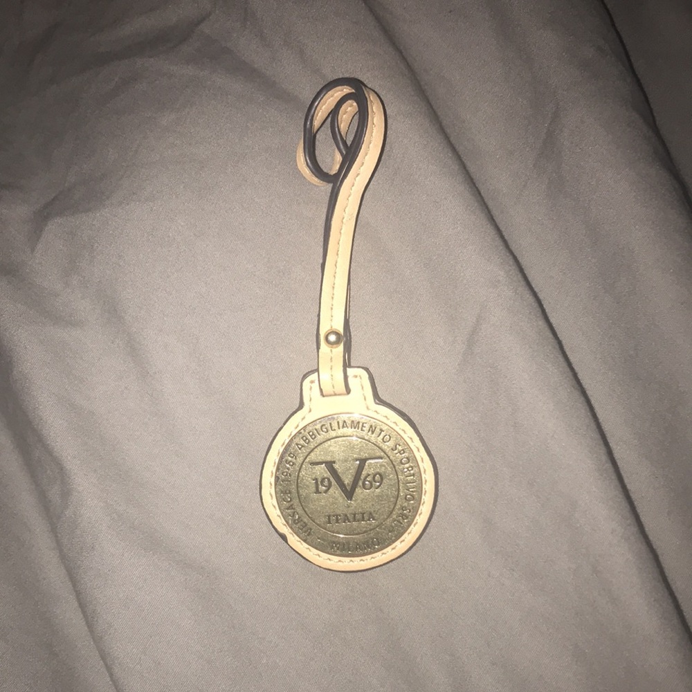 Versace - ABBIGLIAMENTO SPORTIVO SRL MILANO VERSACE 19•69 ITALIA 19V69 bag tag